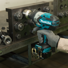Makita DTW1001RTJ - 18v Darbeli Somun Sıkma - Yüksek Tork ve Güç
