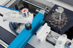 ÖZÇELİK POLAR - IV Otomatik Orta Kayıt Alıştırma Makinesi - Pnömatik bıçak değiştirme (Bıçak dahil değildir)