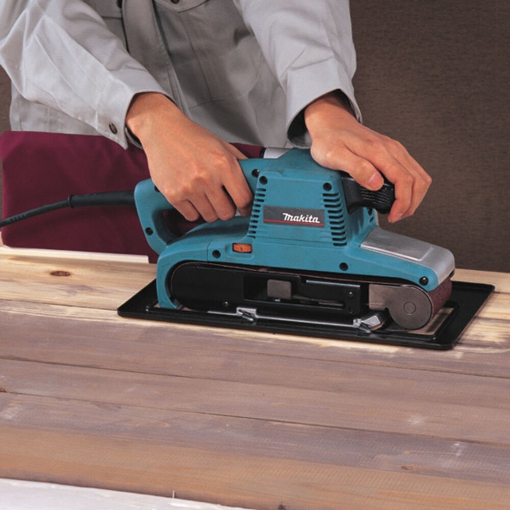 Makita 9920 - Devir Ayarlı Tank Zımpara ile Yüksek Performans