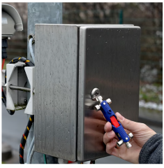 Knipex 00 11 06 Kumanda Dolabi Anahtari