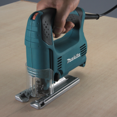 Makita 4329 - Devir Ayarlı Dekupaj Makinesi 4329