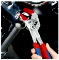 KNIPEX 86 05 250 Düz Çene Ayarli Pense