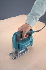 Makita 4326 - Dekupaj Makinesi - Güçlü ve Hassas Kesim